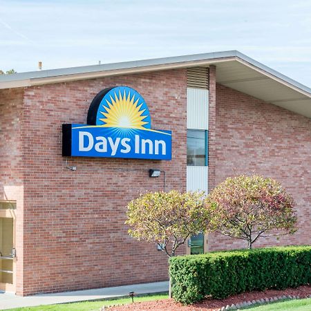 Days Inn By Wyndham Niles Kültér fotó