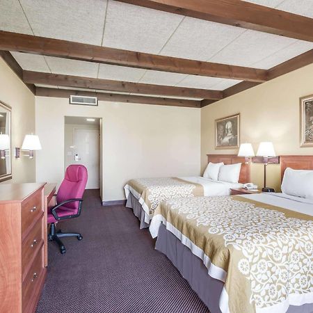 Days Inn By Wyndham Niles Kültér fotó