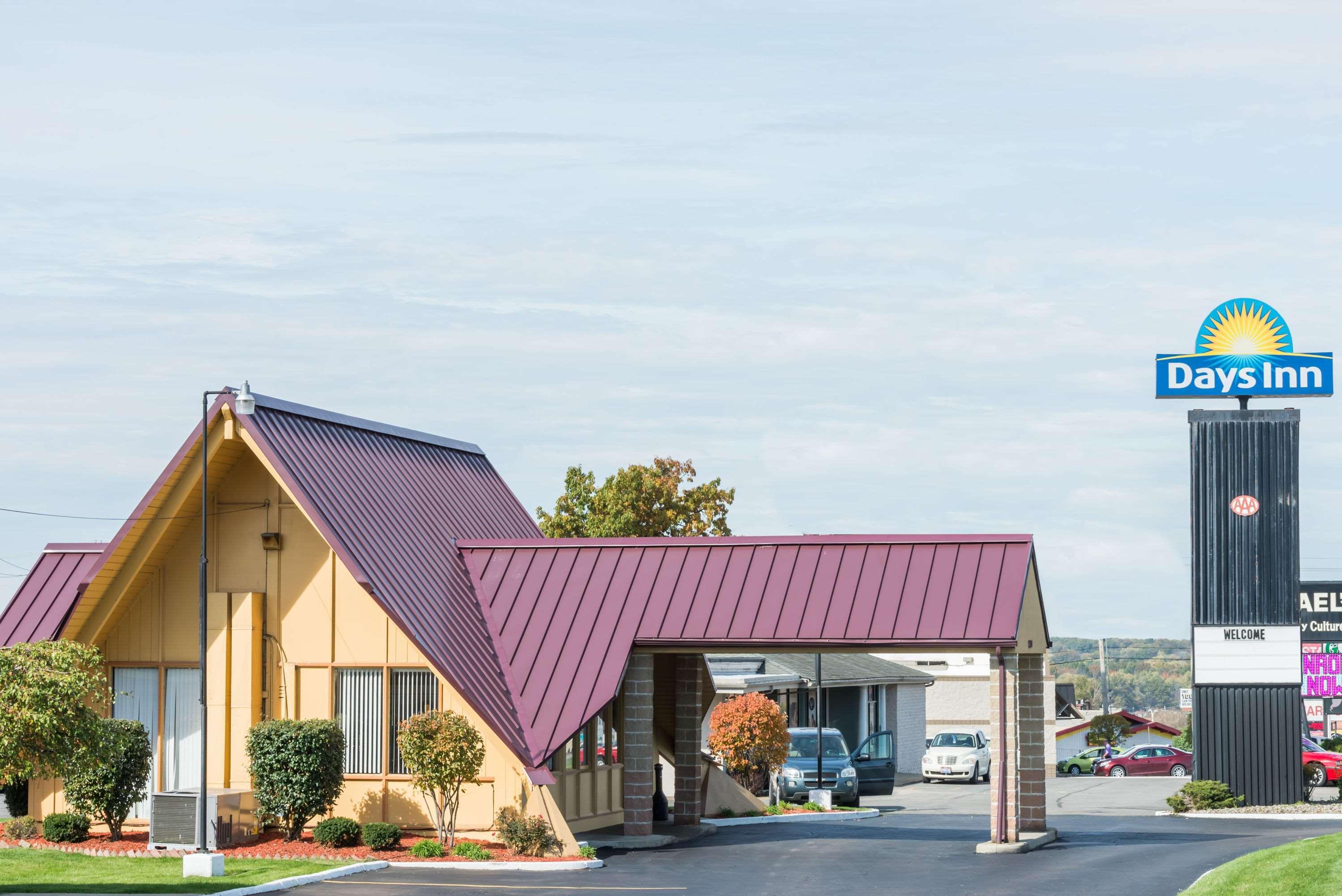 Days Inn By Wyndham Niles Kültér fotó